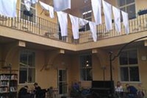 klasický pražský pavlačový dům