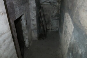 nálezy ve sklepení pod komandaturou SS