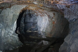 tajná nacistická podzemní továrna