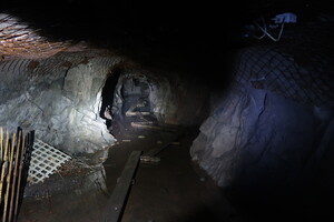 tajná nacistická podzemní továrna