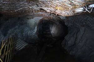 tajná nacistická podzemní továrna