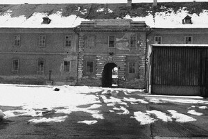 BLOK E VII - KASÁRNA KAVALÍR