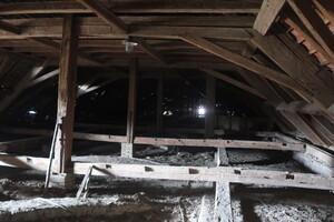 půda podmokelské kasárny