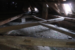 půda podmokelské kasárny