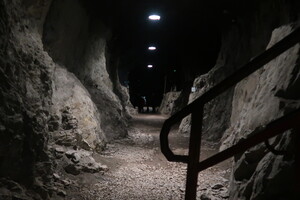 podzemní továrna Osowka