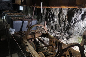 podzemní továrna Osowka